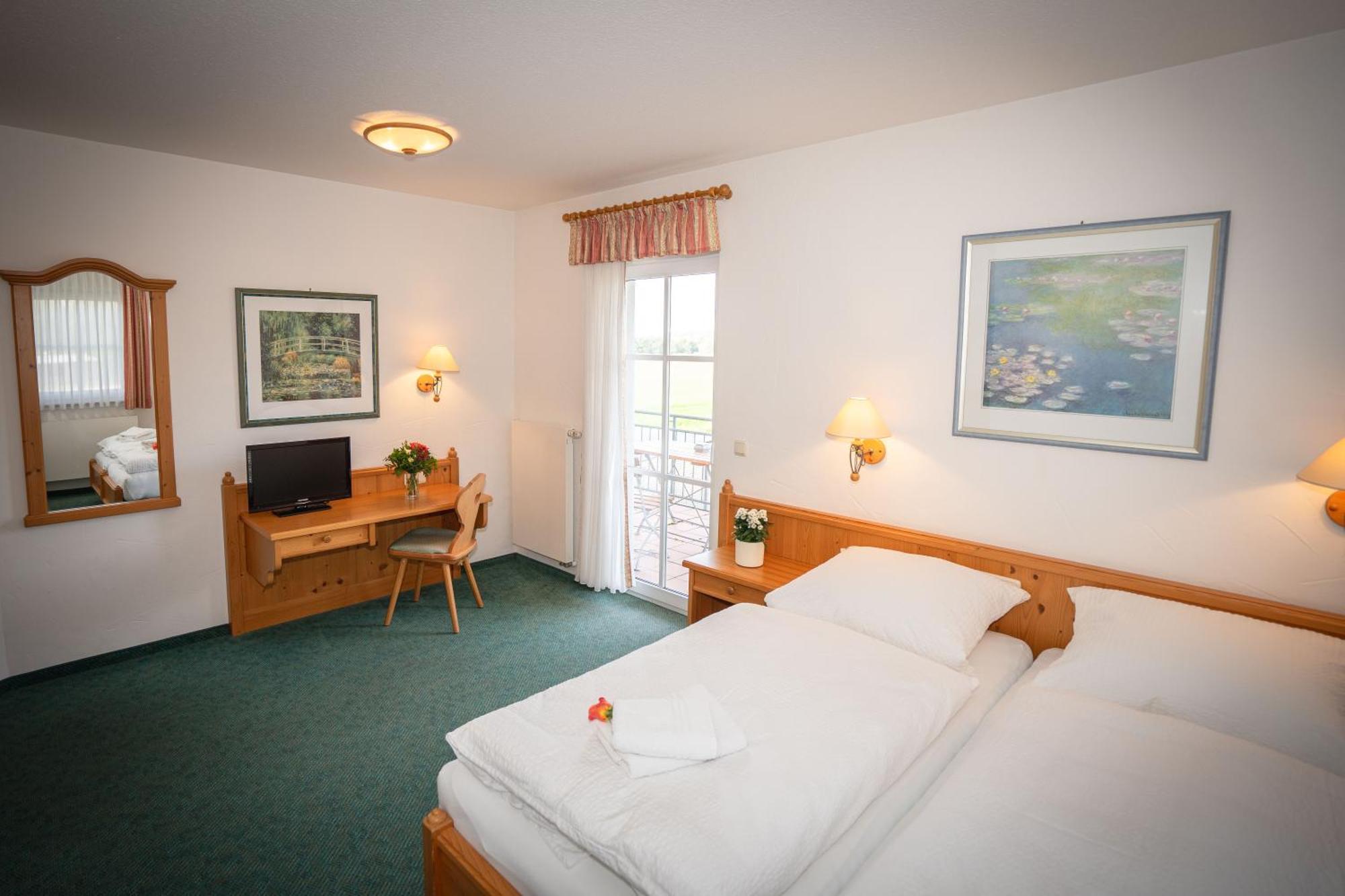 Hotel Reich Am Schnackensee Gunzenhausen Bagian luar foto